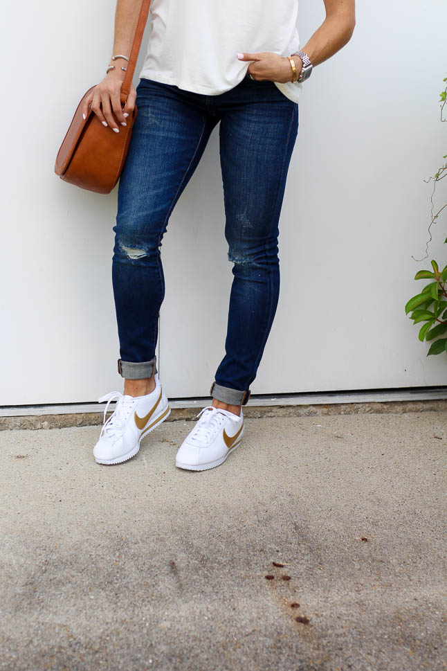 athletic shoes to wear with skinny jeans