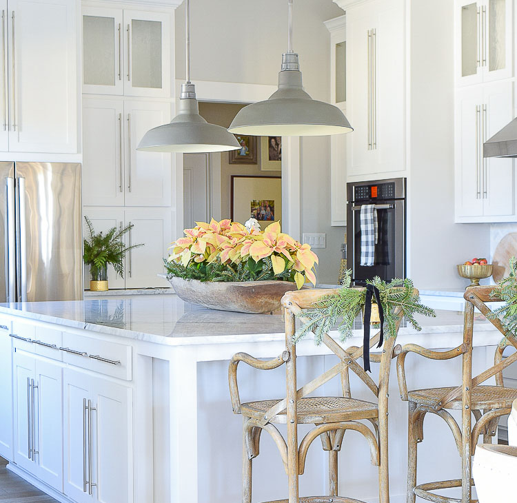 decorators white paint color