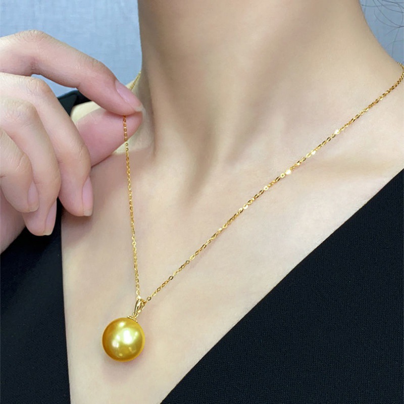 gold pearl necklace