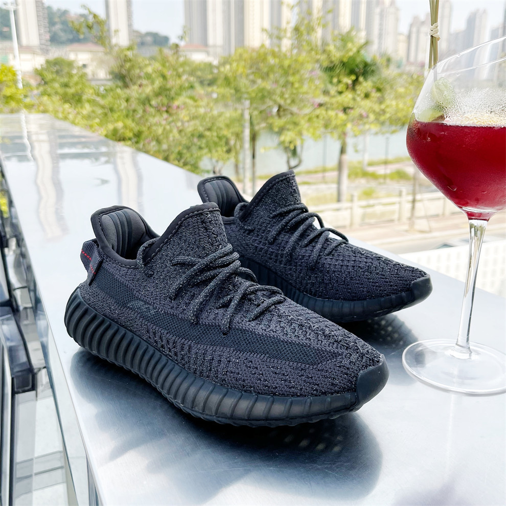 France limited edition sneakers B2B sourcing