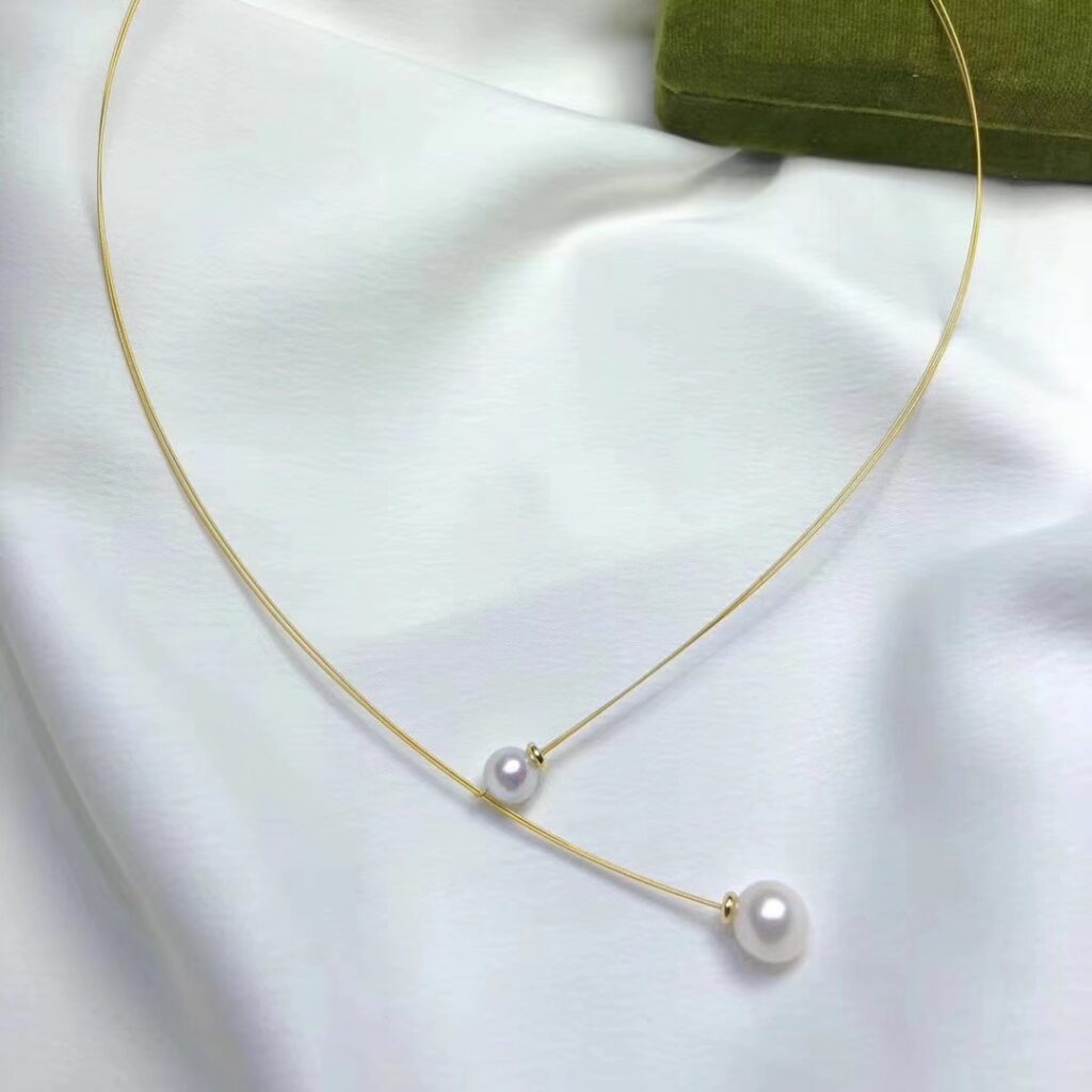 gold and pearl necklace