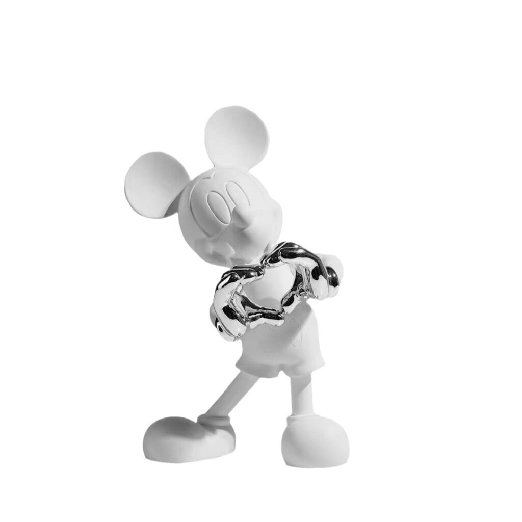 France modern metal sculpture B2B sourcing