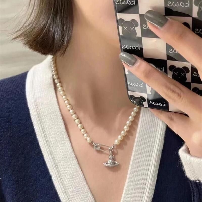 vivienne westwood pearl necklace