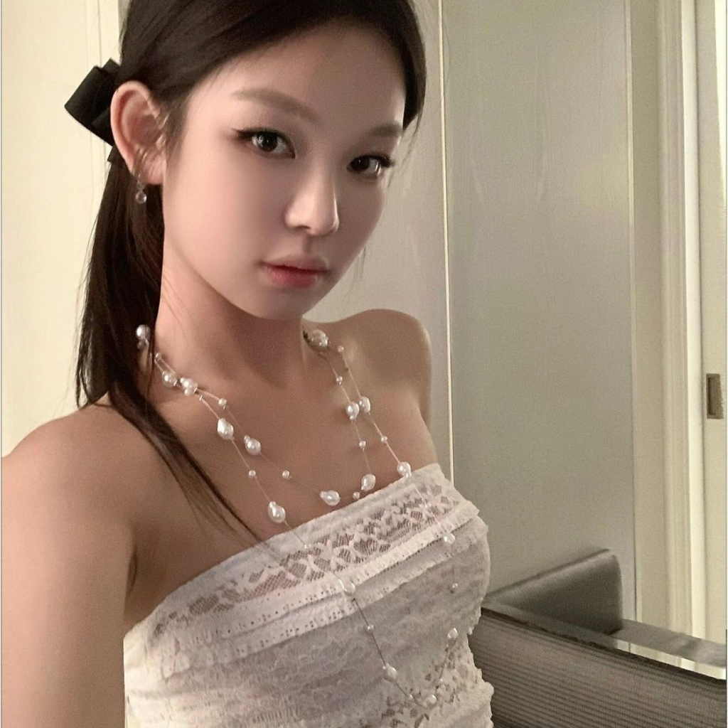 pearl necklace with pendant