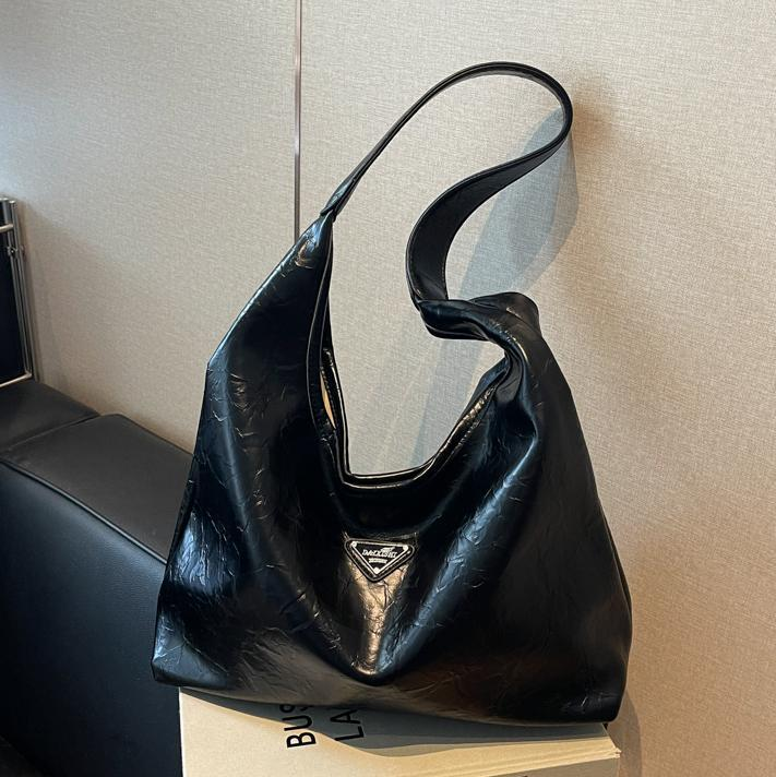 TOP5 Prada Leather Bags in Italy