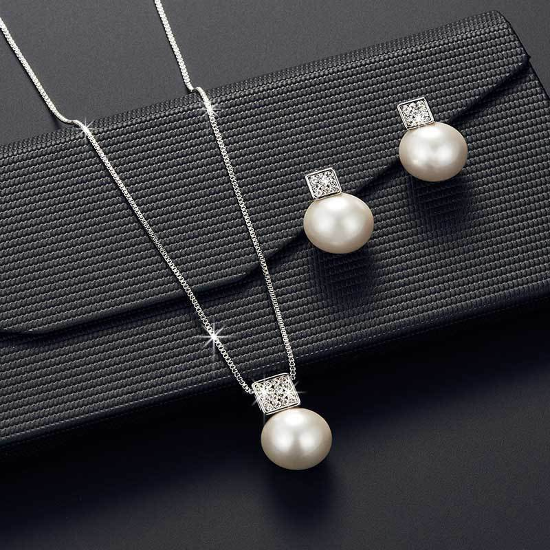 Top 10 Pearl Necklaces and Earrings In Netherlands