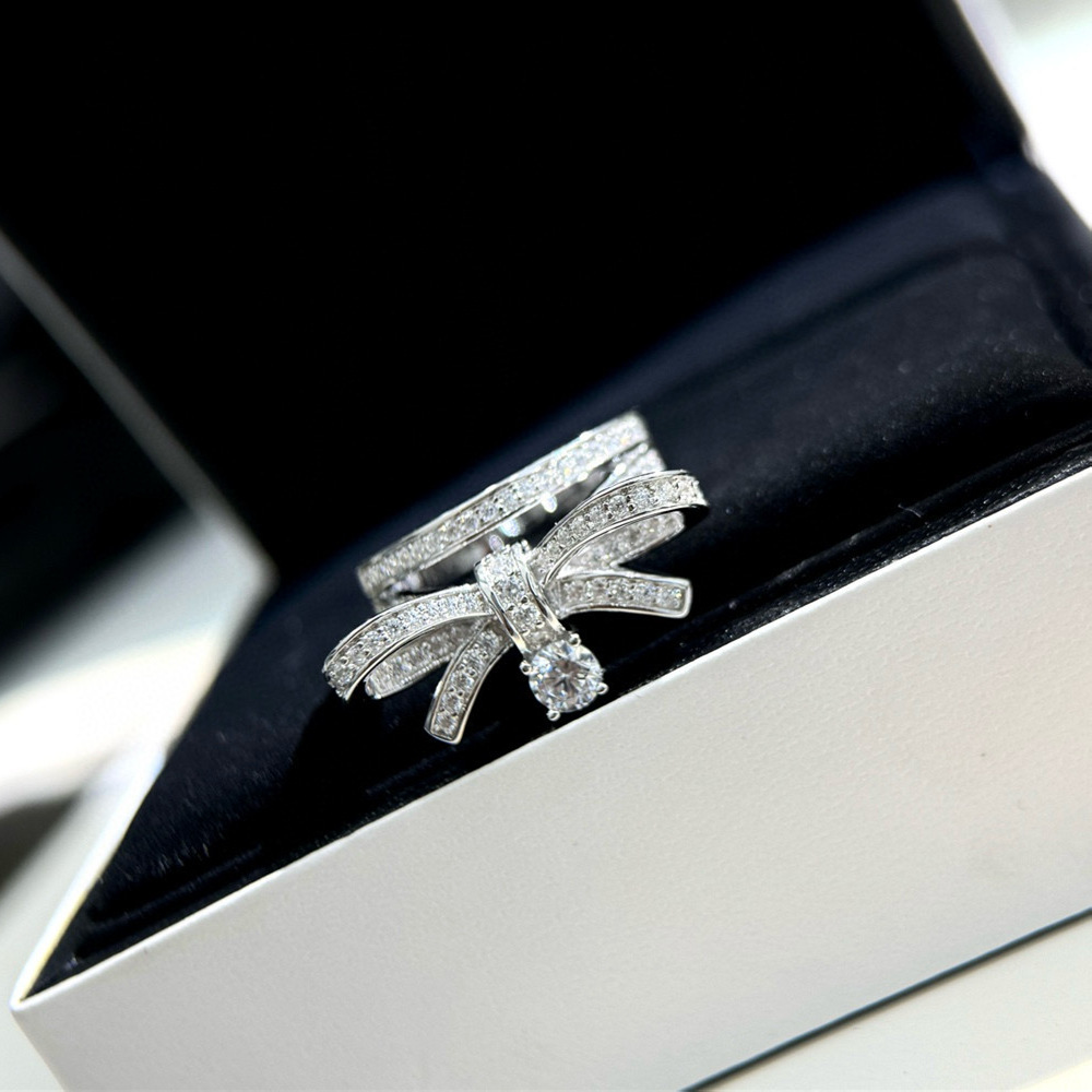 Top 10 Silver Rings Adorned with Diamonds In Canada