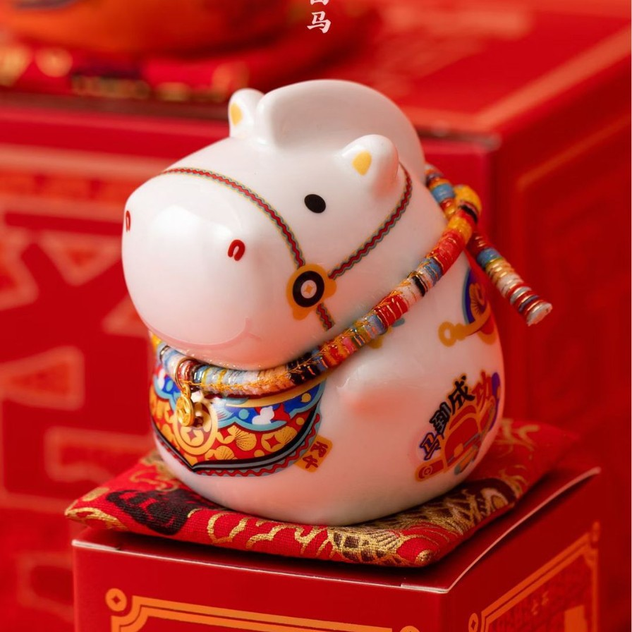 what is a traditional gift for lunar new year