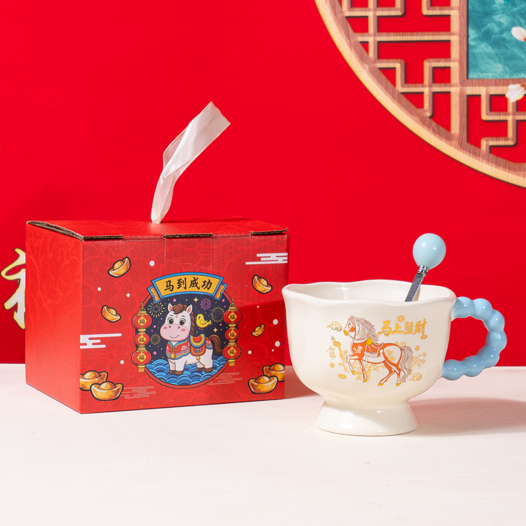 what is a traditional gift for lunar new year