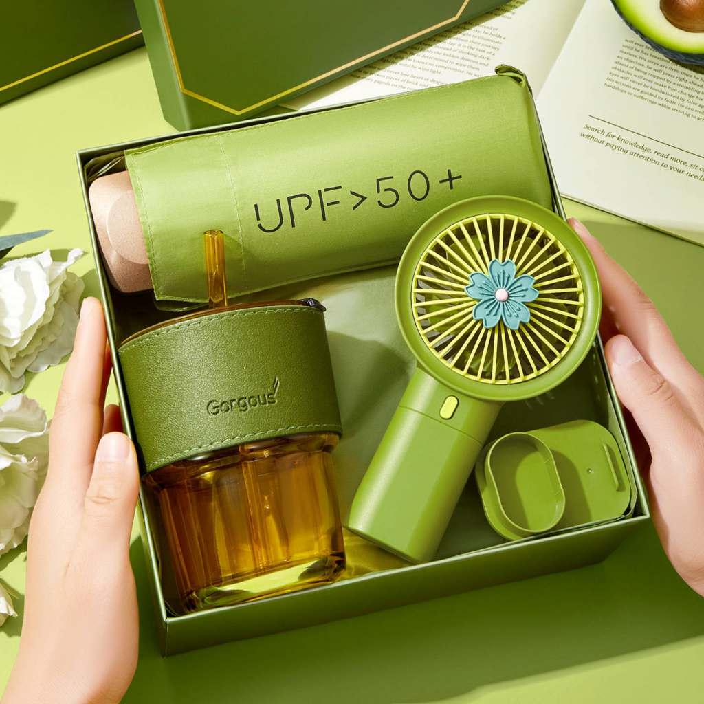 what to put in a holiday gift bag