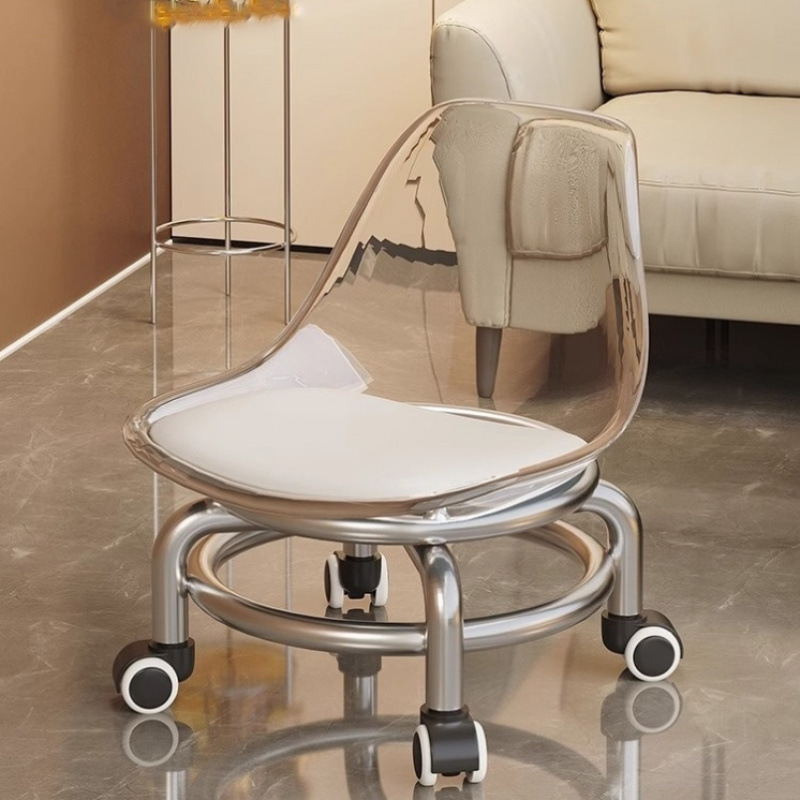 Top 10 where to donate small furniture in France